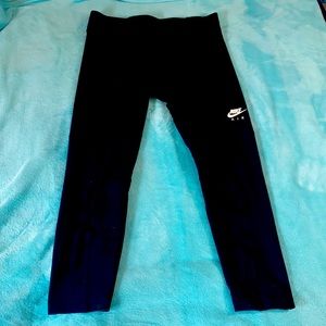 Nike air essential leggings